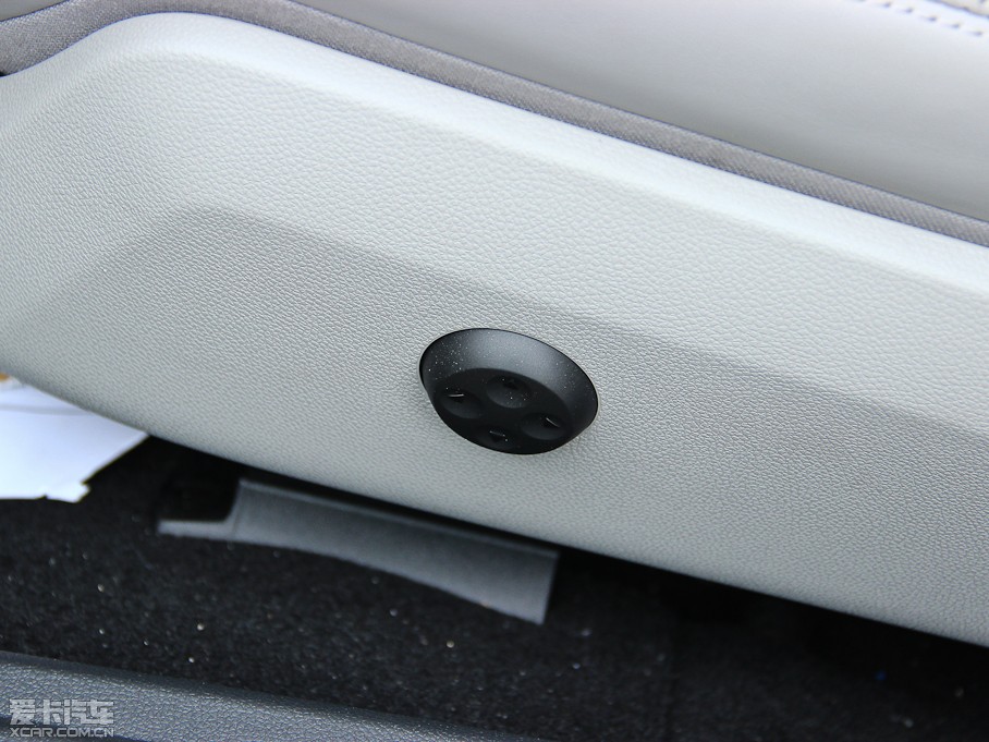 2013YE E 300L rкA