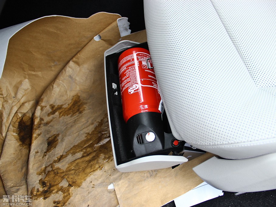 2013YE E 300L rкA