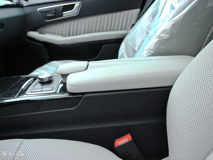 2013YE E 300L rкA