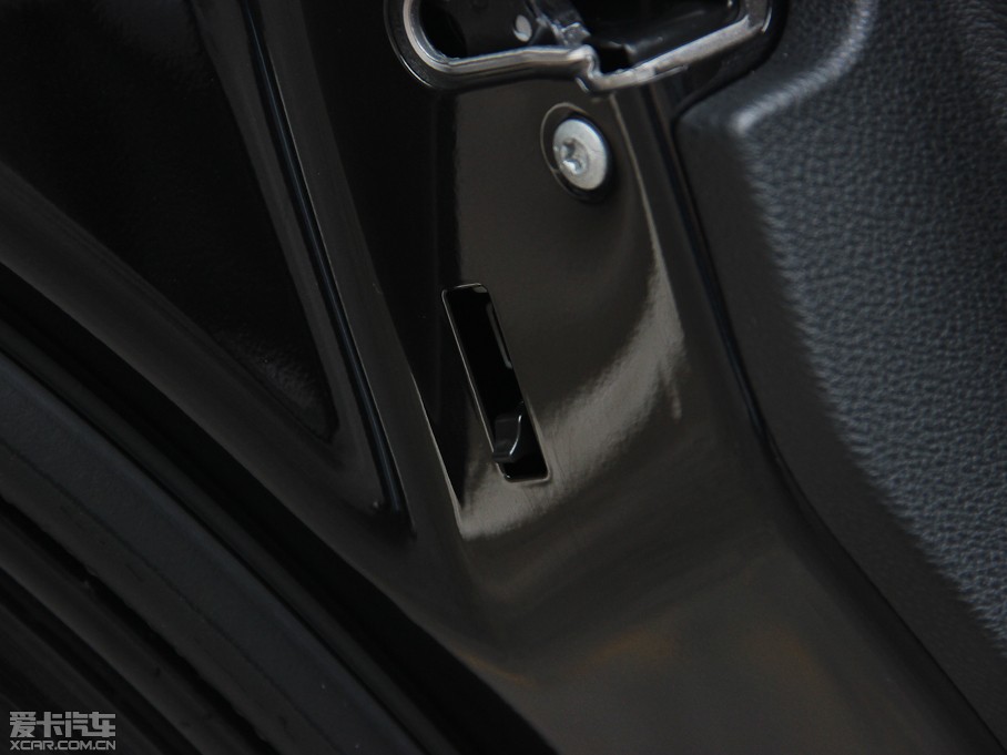 2013YE E 300L rкA