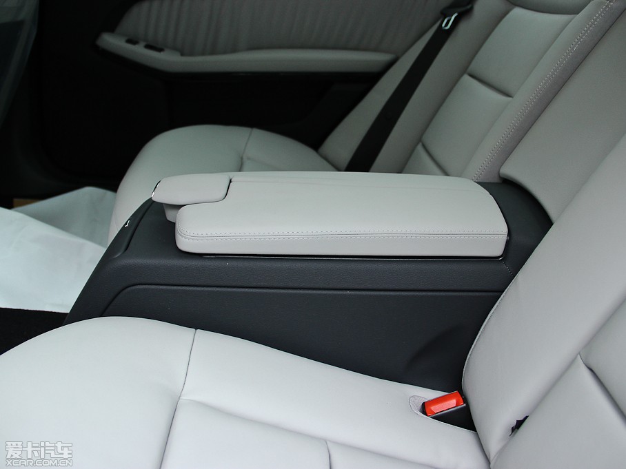 2013YE E 300L rкA