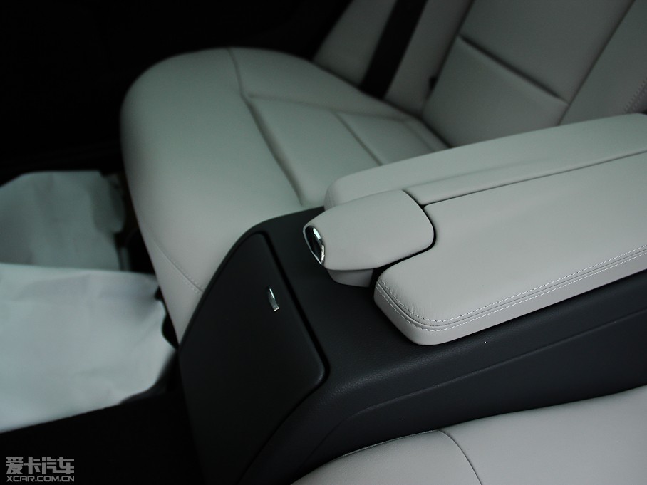 2013YE E 300L rкA