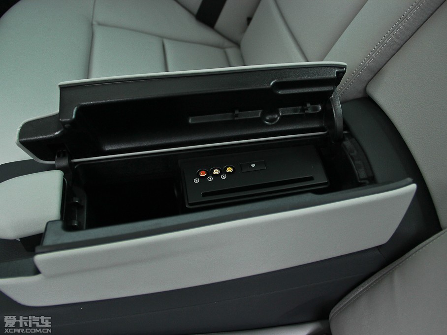 2013YE E 300L rкA