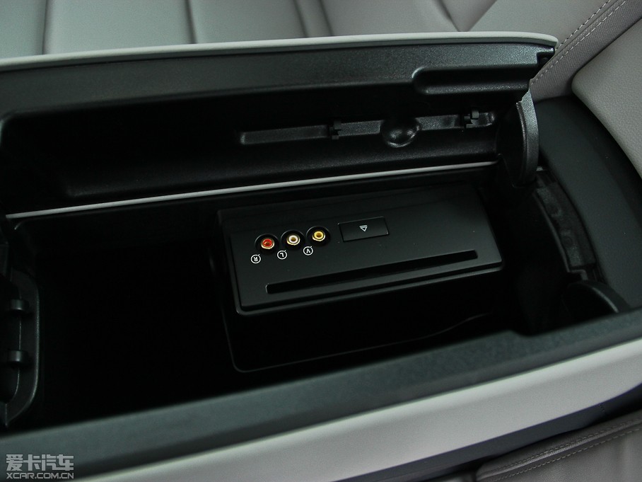 2013YE E 300L rкA