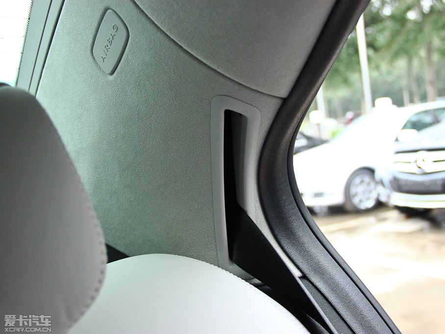 2013YE E 300L rкA