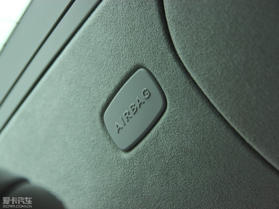 2013YE E 300L rкA