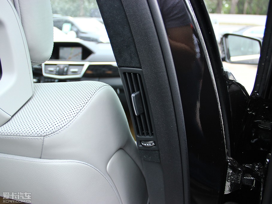 2013YE E 300L rкA