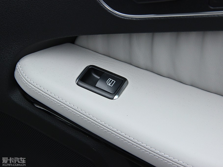 2013YE E 300L rкA