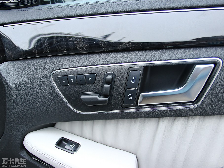 2013YE E 300L rкA