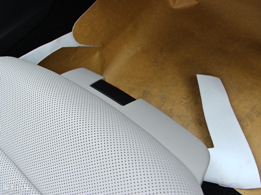 2013YE E 300L rкA