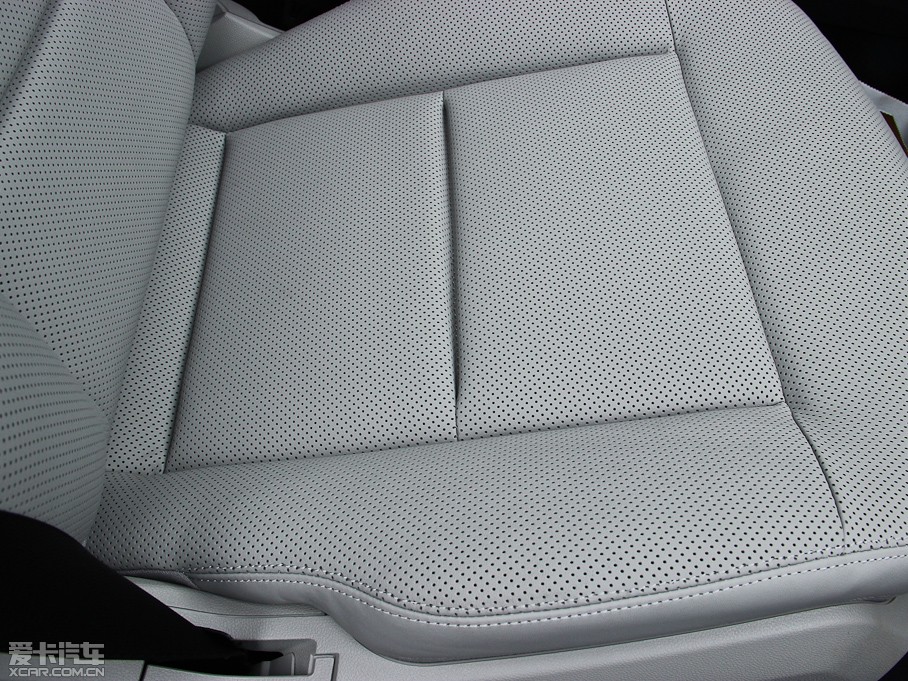 2013YE E 300L rкA