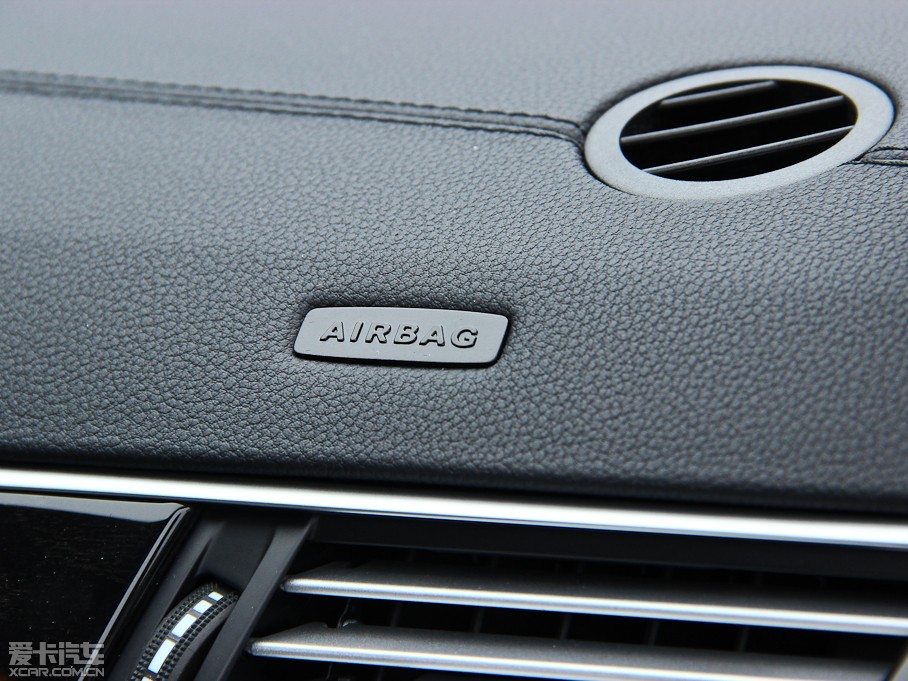 2013YE E 300L rкA