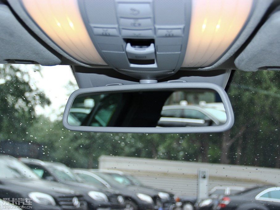 2013YE E 300L rкA