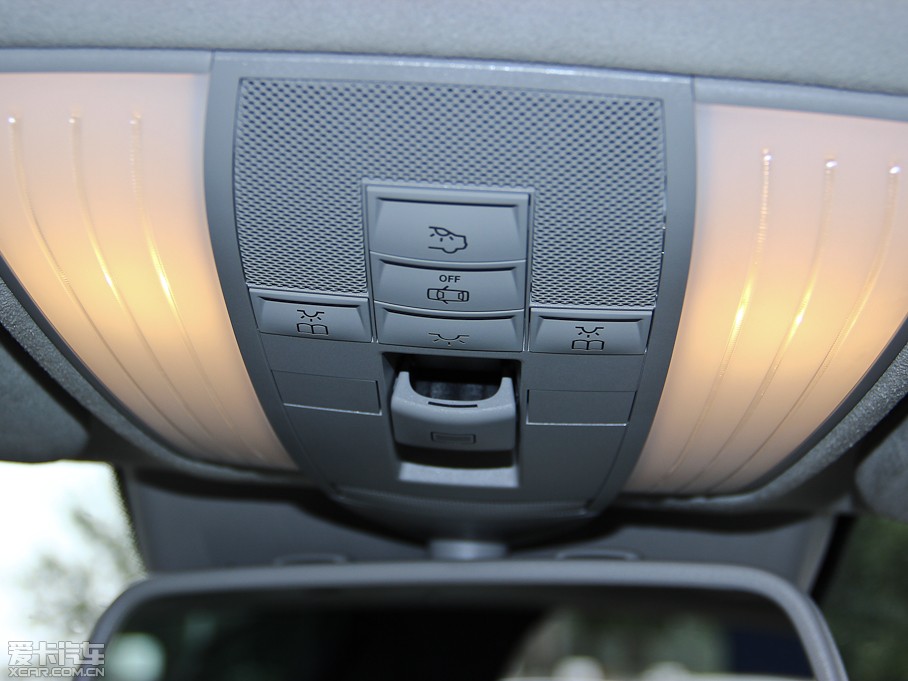 2013YE E 300L rкA