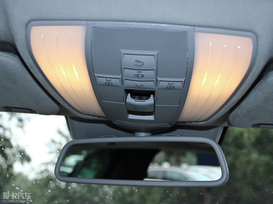 2013YE E 300L rкA