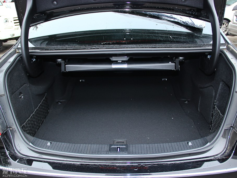 2013YE E 300L rкA