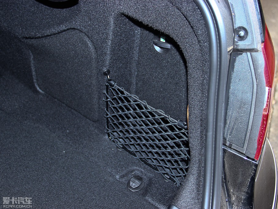 2013YE E 300L rкA