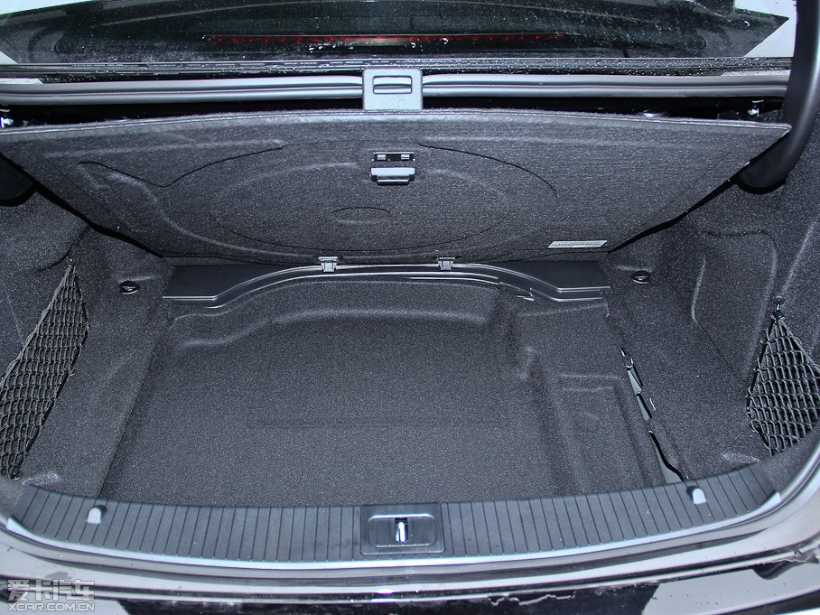 2013YE E 300L rкA