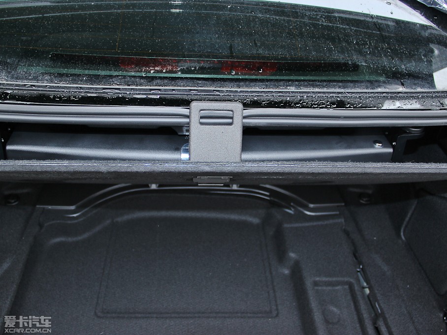 2013YE E 300L rкA