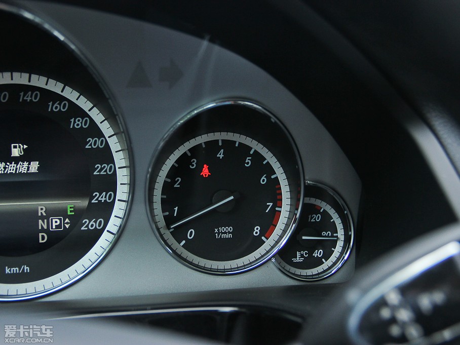 2013YE E 300L rкA