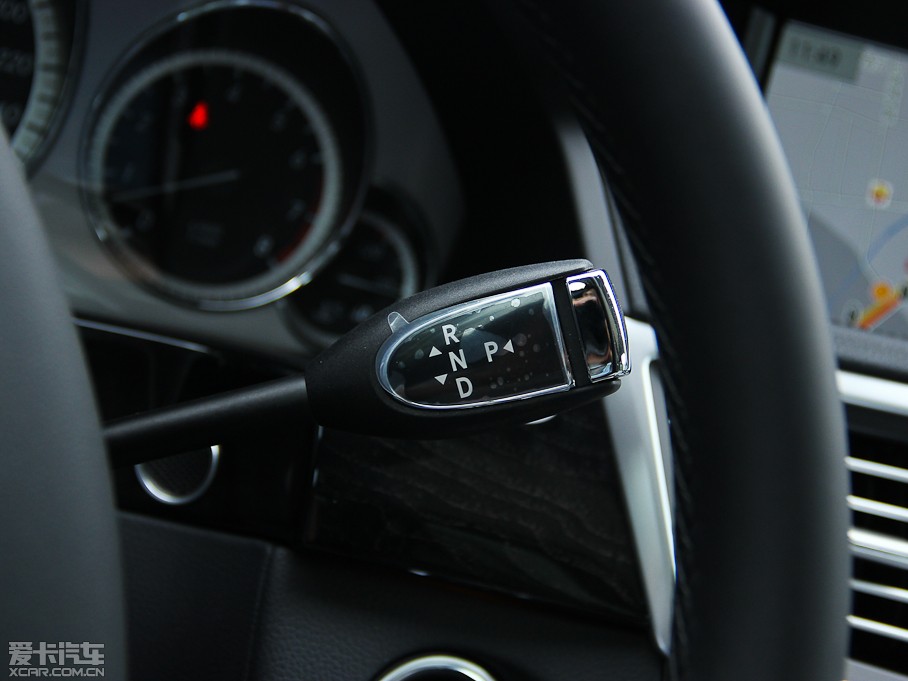 2013YE E 300L rкA