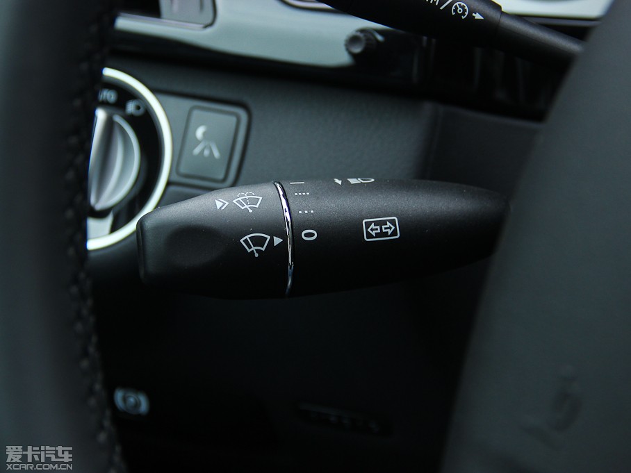 2013YE E 300L rкA