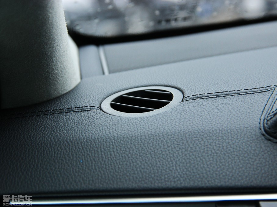 2013YE E 300L rкA