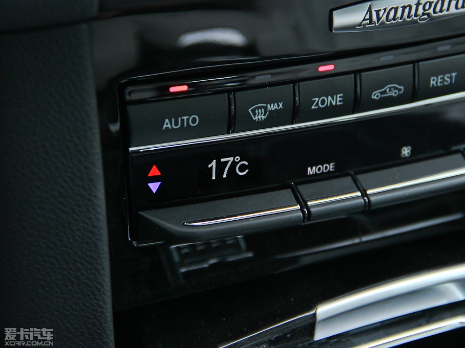 2013YE E 300L rкA