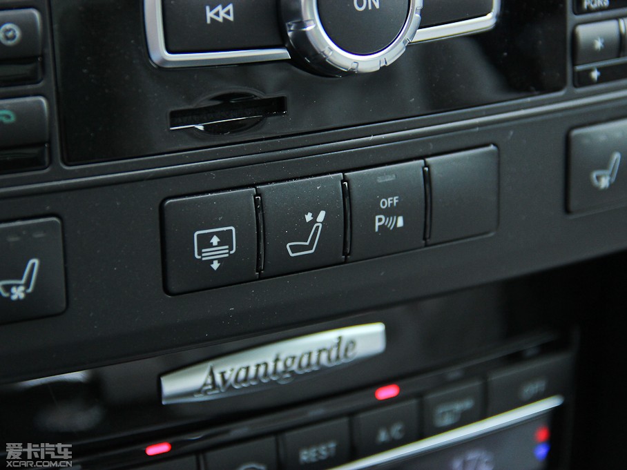 2013YE E 300L rкA