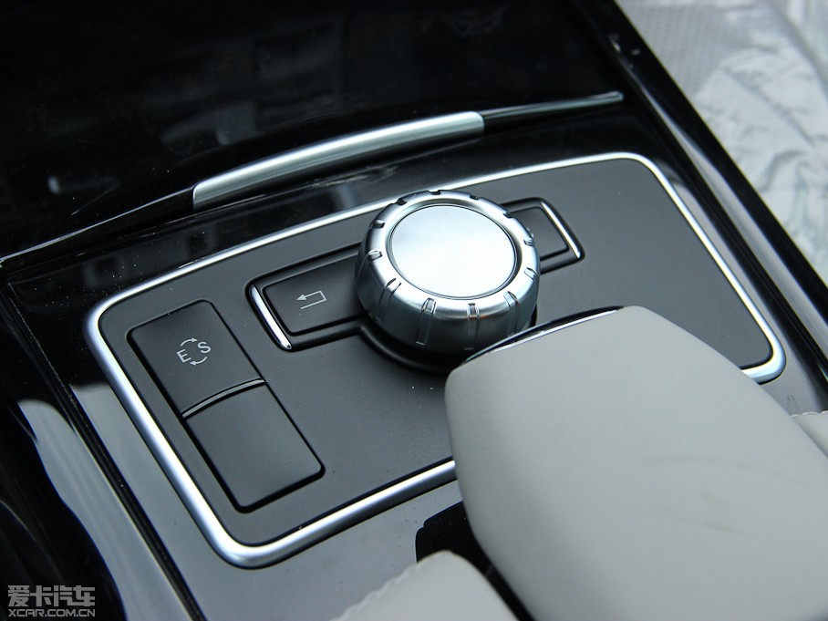 2013YE E 300L rкA