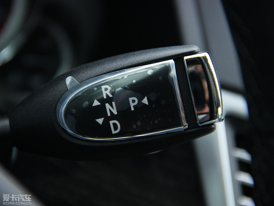 2013YE E 300L rкA