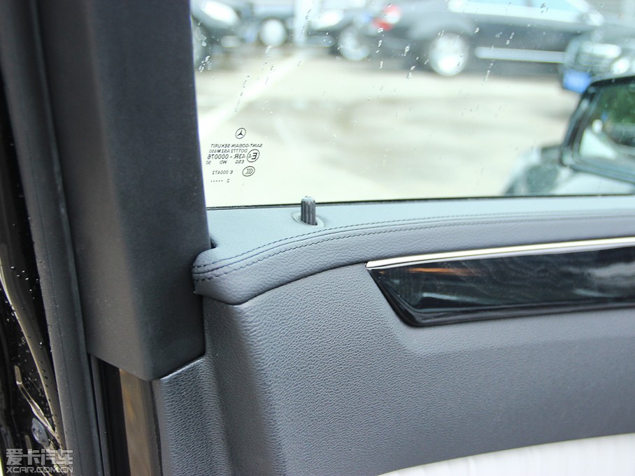 2013YE E 300L rкA