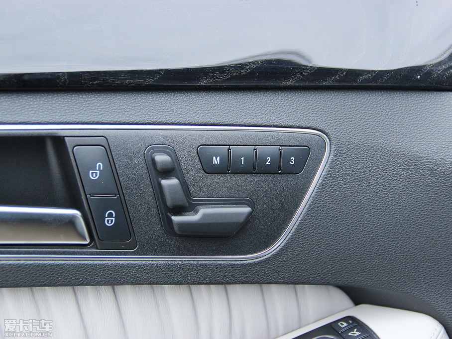 2013YE E 300L rкA