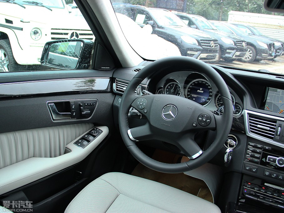 2013YE E 300L rкA