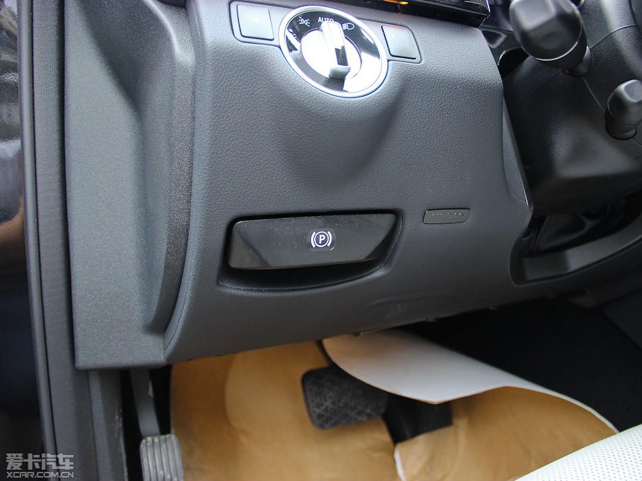 2013YE E 300L rкA