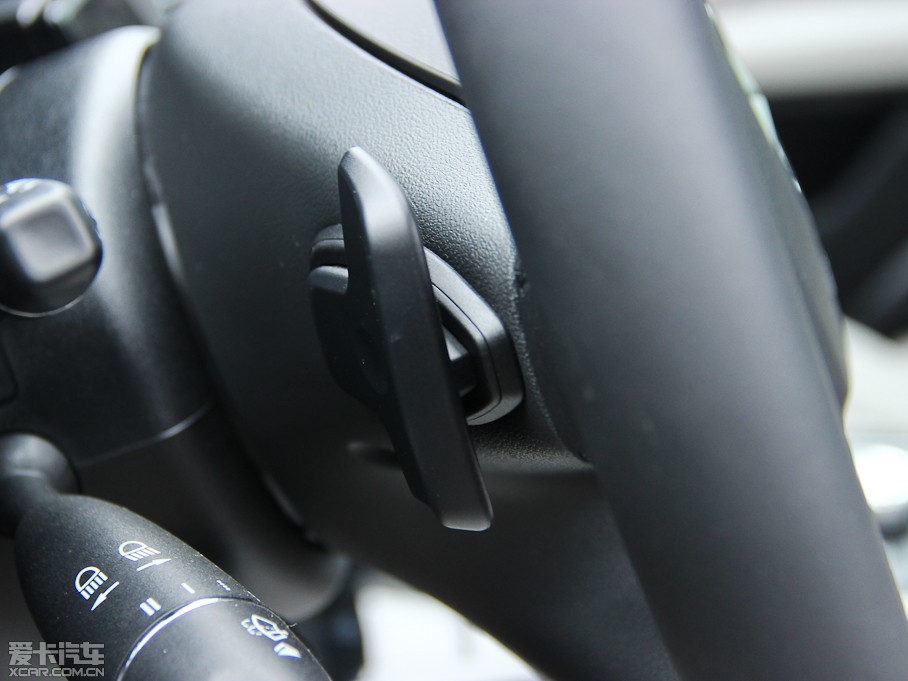 2013YE E 300L rкA