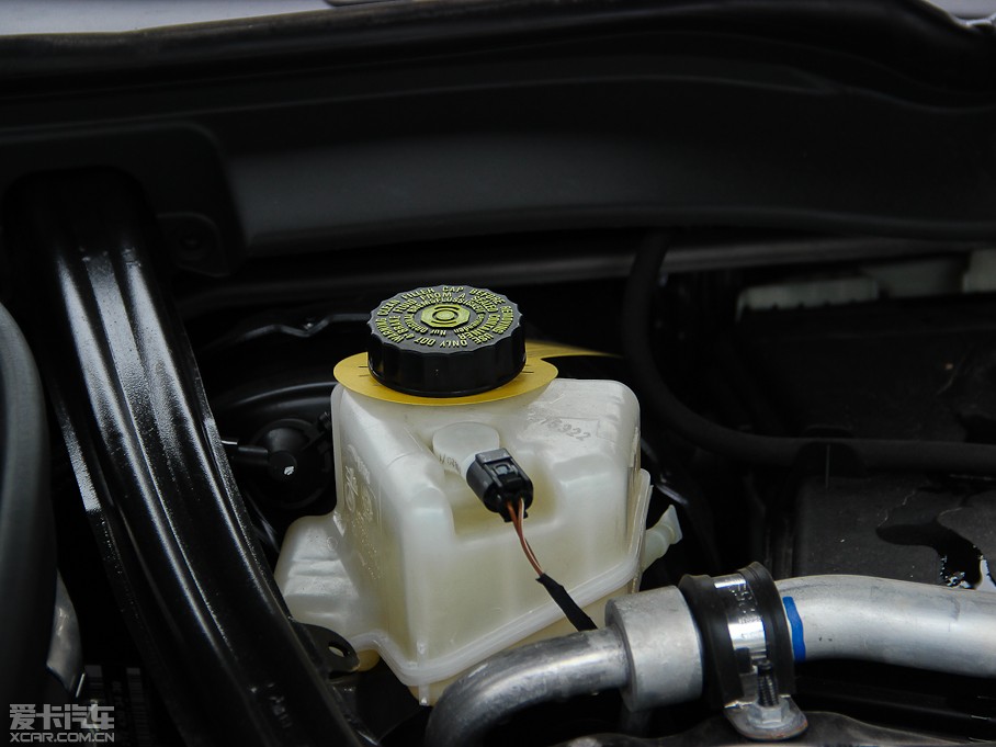 2013YE E 300L rкA