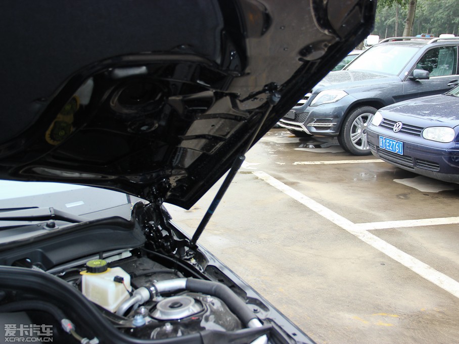 2013YE E 300L rкA