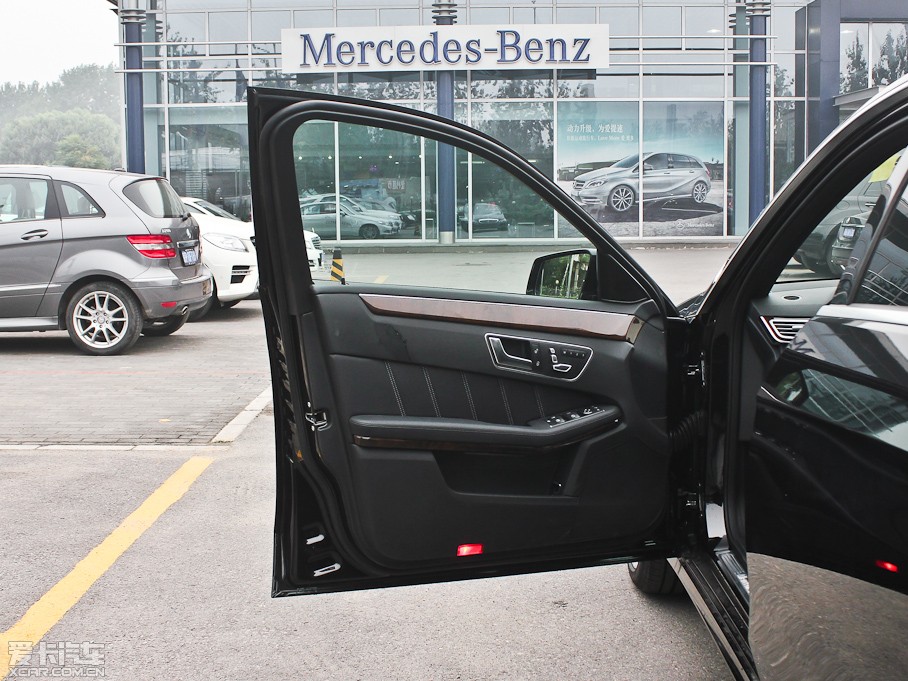 2014��YE�� E 300L