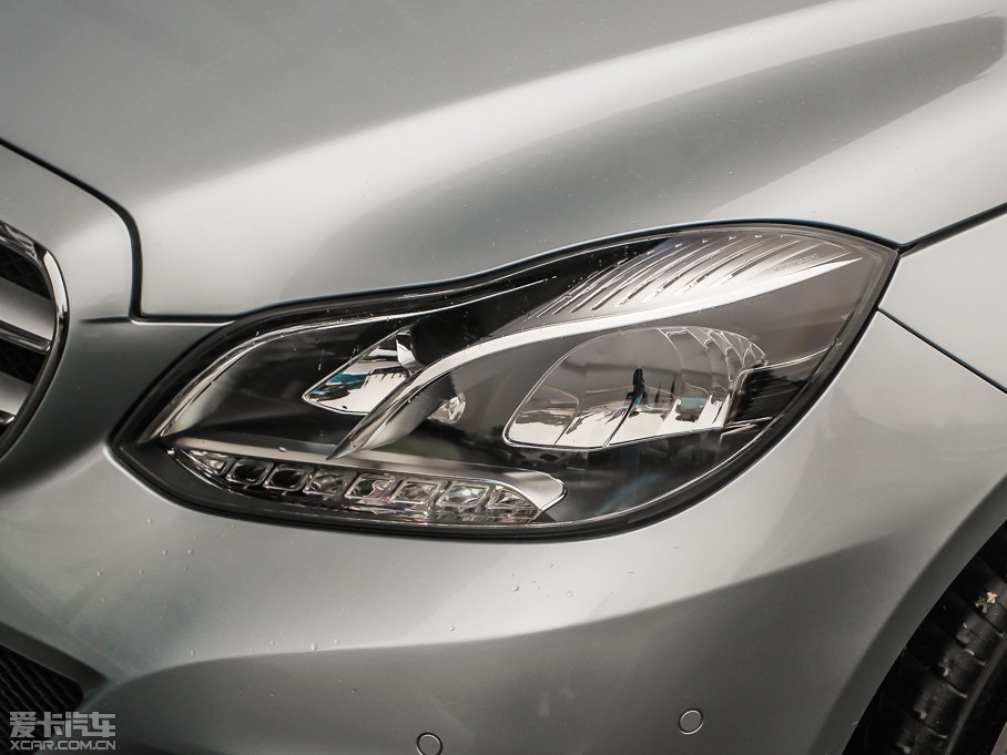 2014��YE�� E 300L �\�Ӱ�