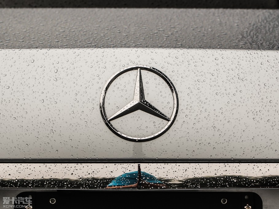 2014��YE�� E 300L �\�Ӱ�