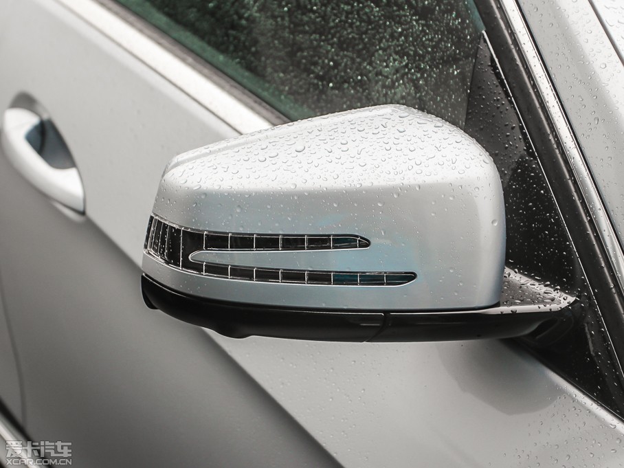 2014��YE�� E 300L �\�Ӱ�