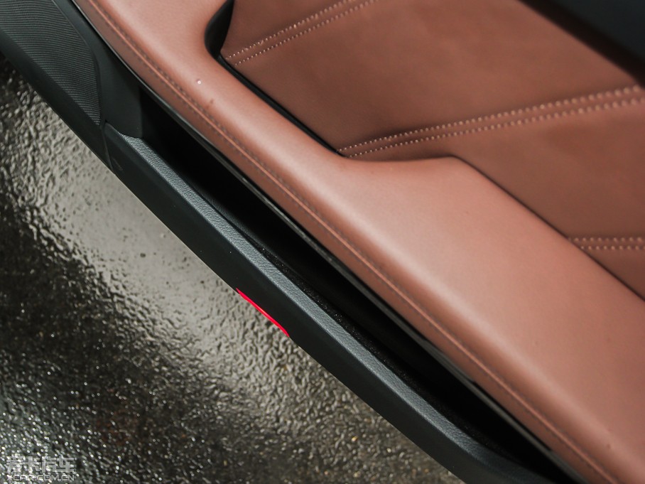 2014YE(j) E 300L \(yn)(dng)