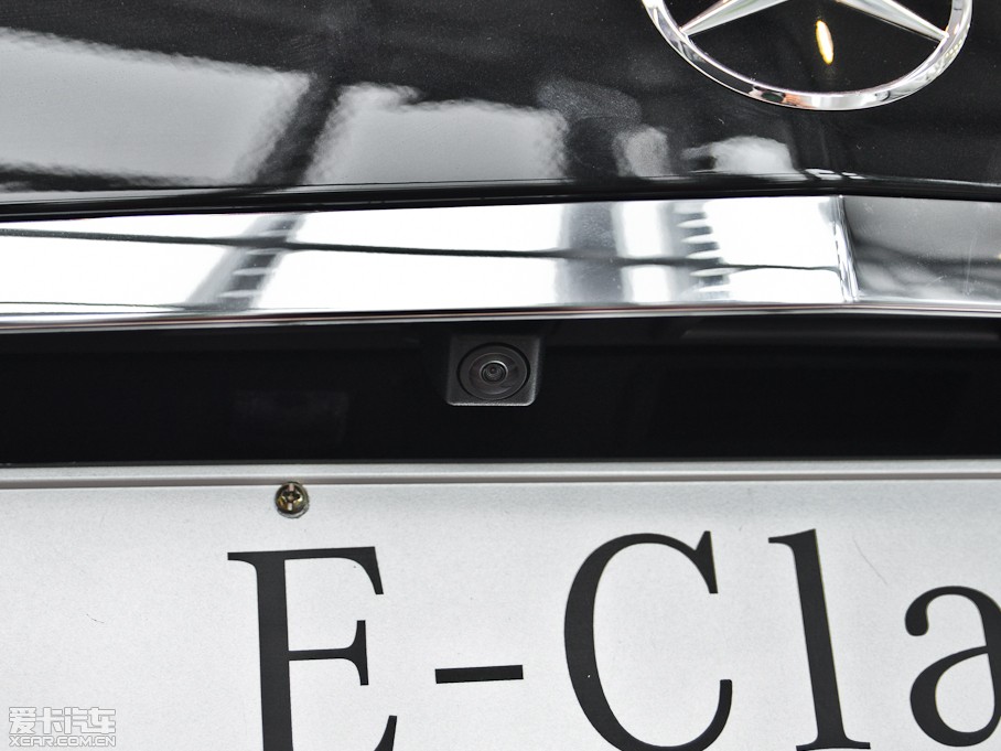 2014��YE�� E 260L ���A�\�Ӱ�