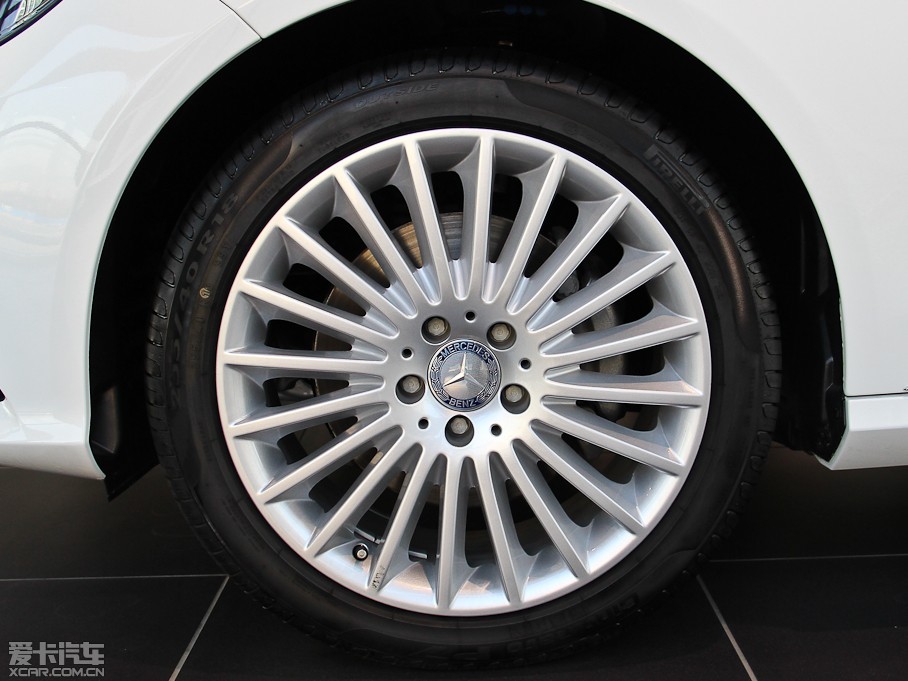 2014��YE�� E 260L ���A��