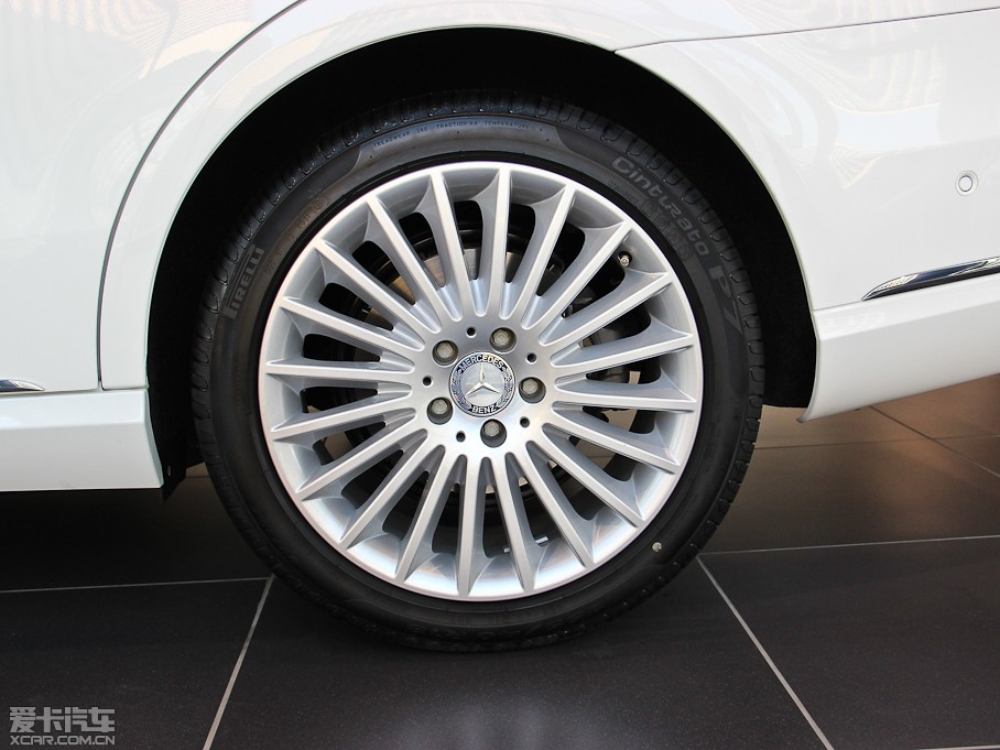 2014��YE�� E 260L ���A��