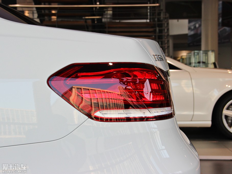 2014��YE�� E 260L ���A��