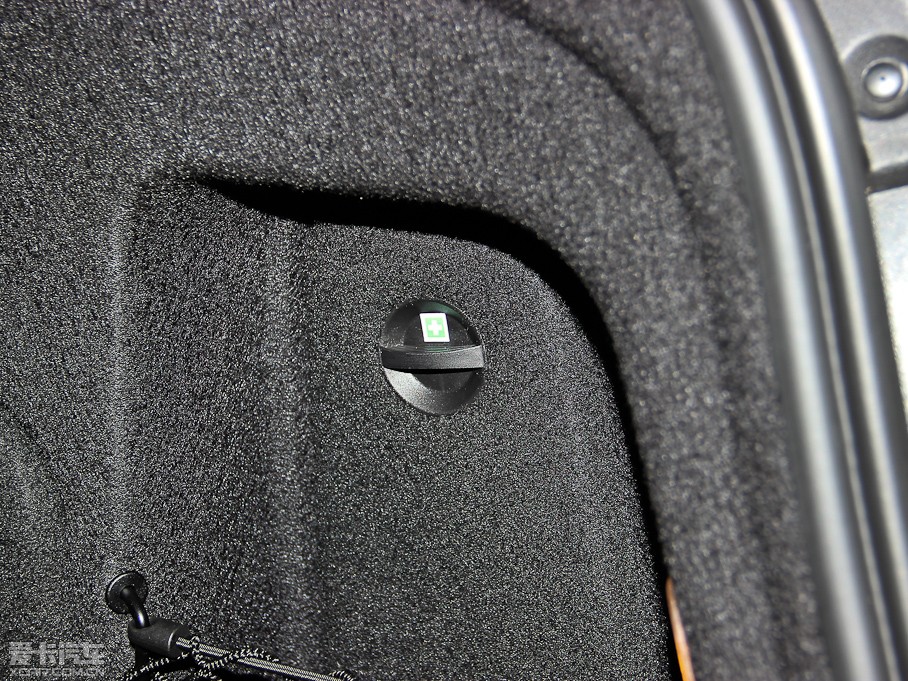 2014��YE�� E 260L ���A��