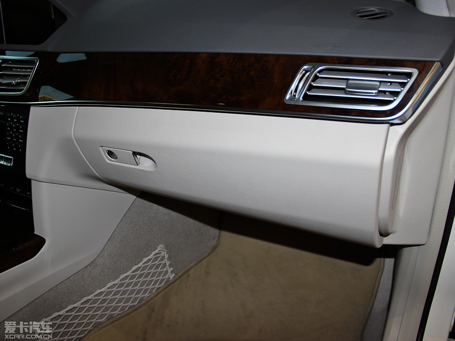 2014��YE�� E 260L ���A��