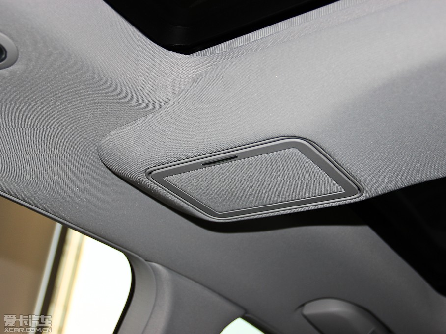 2014��YE�� E 260L ���A��